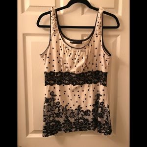Maurices lined tank top looks like lace size L